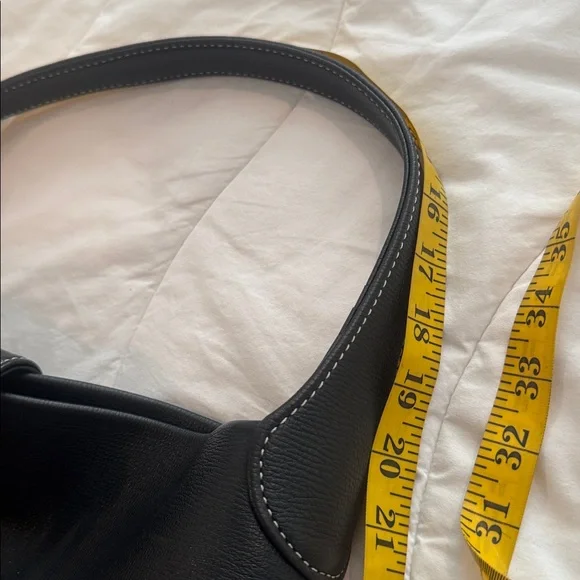 Dooney & Bourke Authentic black leather purse - Picture 5 of 16